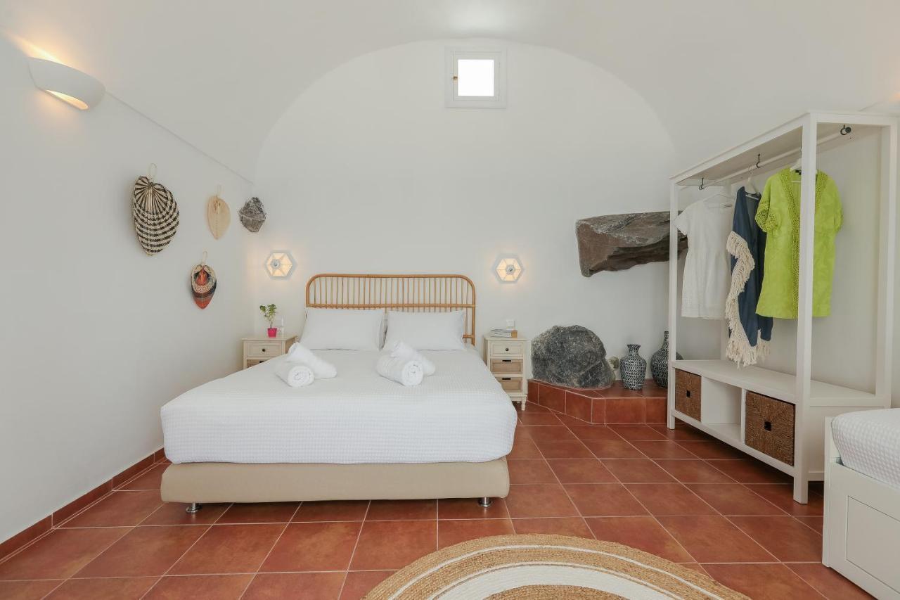 Petinos Traditional House * Thirassía
